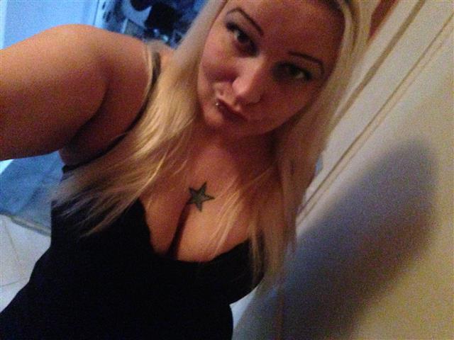 Profilbild von BabyginaX2004, 26 Jahre - sucht Parkplatzsex Kontakte