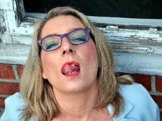 Profilbild von SandraDev, 53 Jahre - sucht Parkplatzsex Kontakte